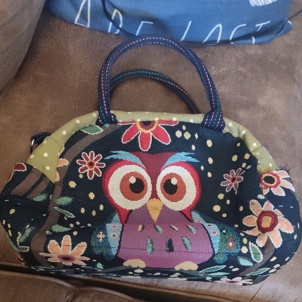 09BT- Owl Print Tapestry Handbag